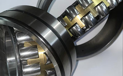 Rolamento axial: conheça o componente essencial para a transmissão de cargas axiais